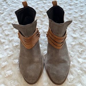 Diba True Booties, Sz 7